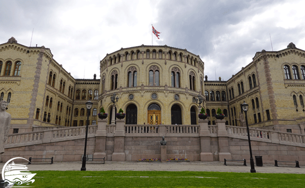 Norwegisches Parlamentsgebäude in Oslo Oslo auf eigene Faust - Norwegisches Parlamentsgebäude