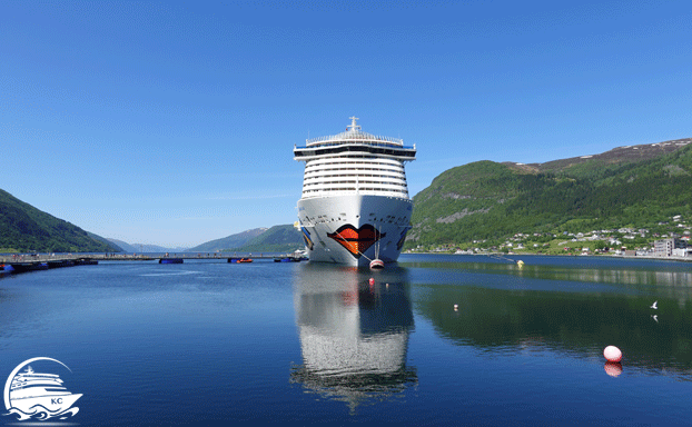 AIDAnova in Nordfjordeid AIDA Metropolen und Norwegen - AIDAnova in Nordfjordeid