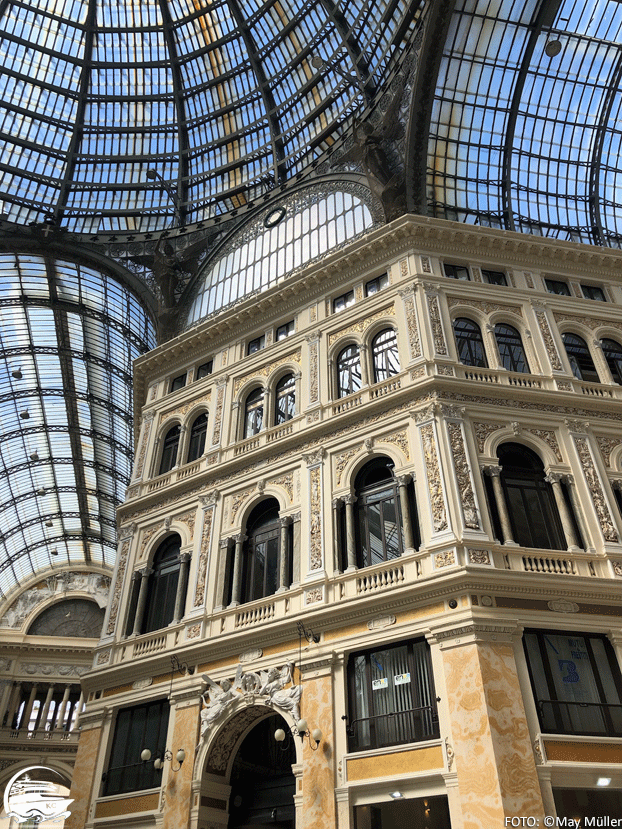 Galleria Umberto Neapel auf eigene Faust - Die Galleria Umberto