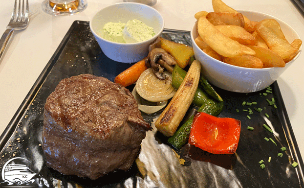 Hauptgang im Churrascaria Steakhouse AIDAnova Erfahrungen - Das Essen - Churrascaria Steakhouse - Hauptgang