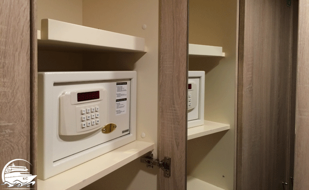 AIDAprima Innenkabine - Safe im Schrank AIDAprima Innenkabine - Safe im Schrank