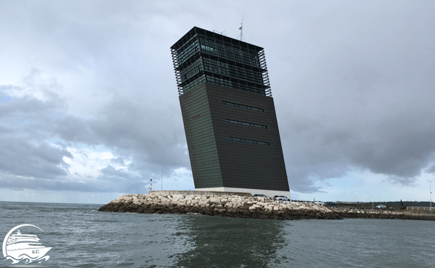Torre VTS de Lisboa vom Wasser aus Ausflugstipps Lissabon - Torre VTS de Lisboa vom Wasser aus