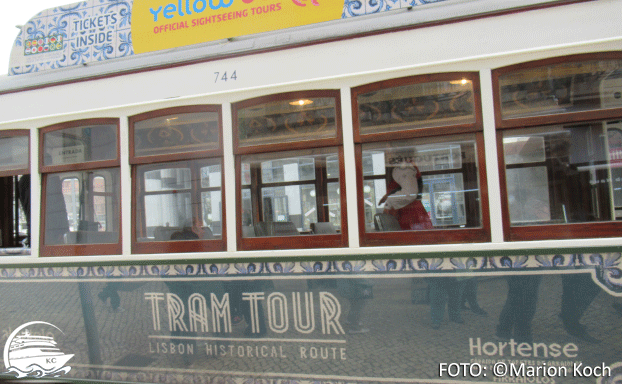 Außenansicht Eléctrico Ausflugstipps Lissabon Sehenswürdigkeiten - Außenansicht Eléctrico