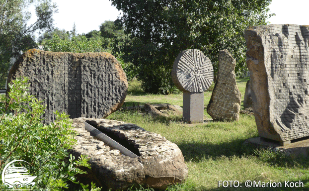 "pietre sonore" im Klanggarten Ausflugstipps Cagliari - "pietre sonore" im Klanggarten