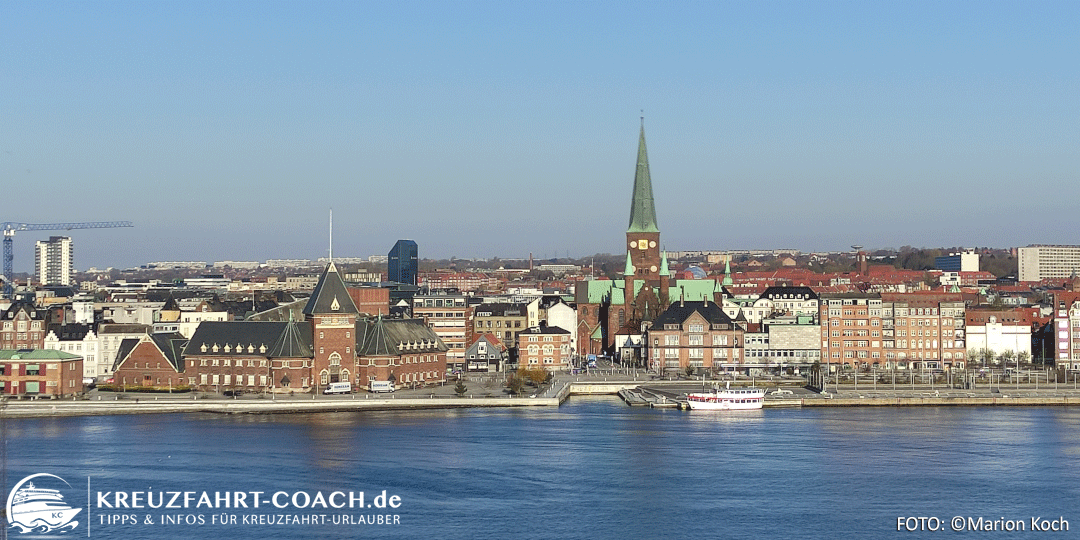 Blick vom Schiff auf den Dom Ausflugstipps Aarhus - Blick vom Schiff auf den Dom