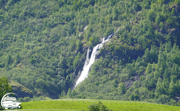 Brekkefossen Wasserfall Flåm Sehenswürdigkeiten - Brekkefossen Wasserfall