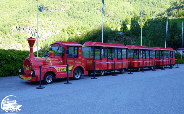 Fahrt mit der Bimmelbahn Ausflugstipps Flåm - Fahrt mit der Bimmelbahn