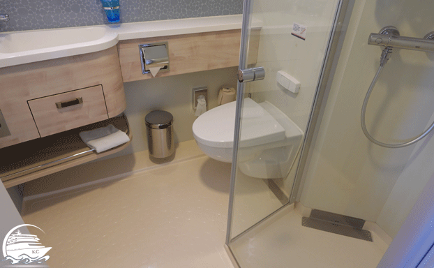 Mein Schiff 1 Balkonkabine 8096 - Bad Mein Schiff 1 Balkonkabine 8096 - Bad