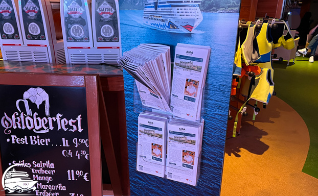 AIDA Heute zum Mitnehmen Ständer mit AIDA Heute Ausgaben