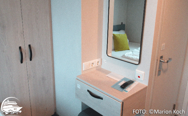Frisiertisch (Föhn in der Schublade) Mein Schiff 7 Einzelkabine - Frisiertisch (Föhn in der Schublade)