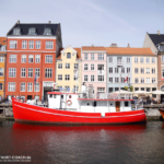 Bildnachweis 75 CR may mueller nyhavn rotes boot 1080px