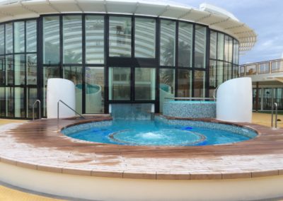 Außenpool auf AIDAprima