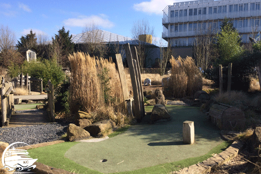 Center Parcs Minigolf Blick auf die Minigolfanlage im Center Park Nordseeküste 2017
