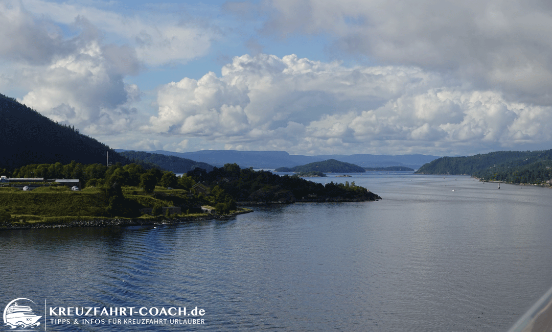 Der Oslofjord auf der Blauen Reise mit der Mein Schiff 2 im Juli 2020 Blick vom Schiff auf den Oslofjord